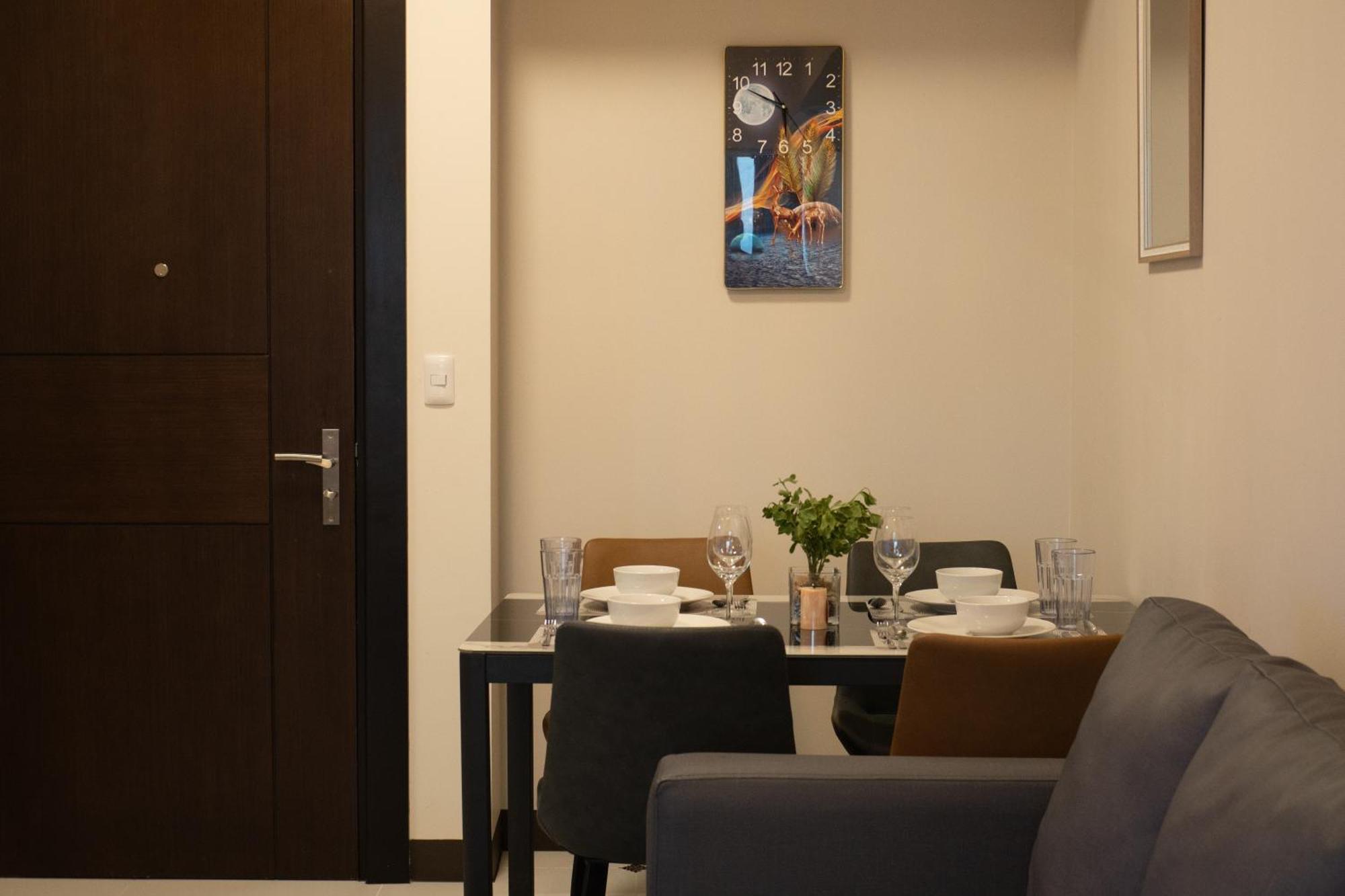 Cityscape View 2Br In Uptown Bgc W 200Mbps Wifi Тагиг Экстерьер фото